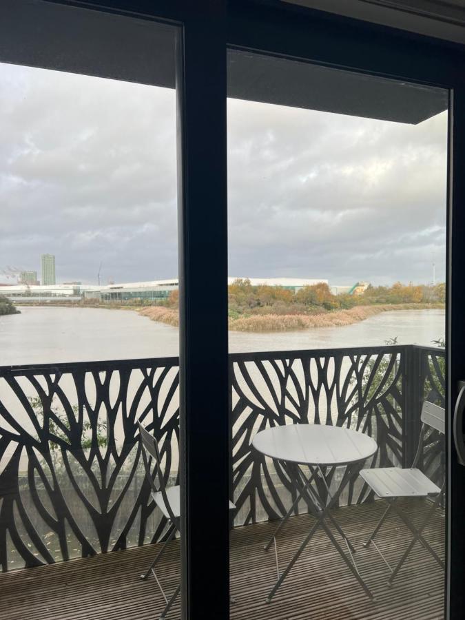Апартаменты 1 Bed Flat Near Canary Wharf, O2 Лондон Экстерьер фото